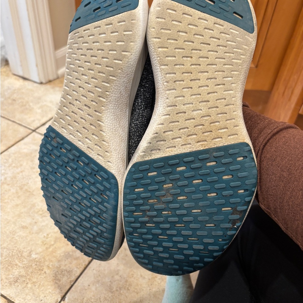 Allbirds Wool Dasher Mizzles High-Top Sneakers - Picture 5 of 5
